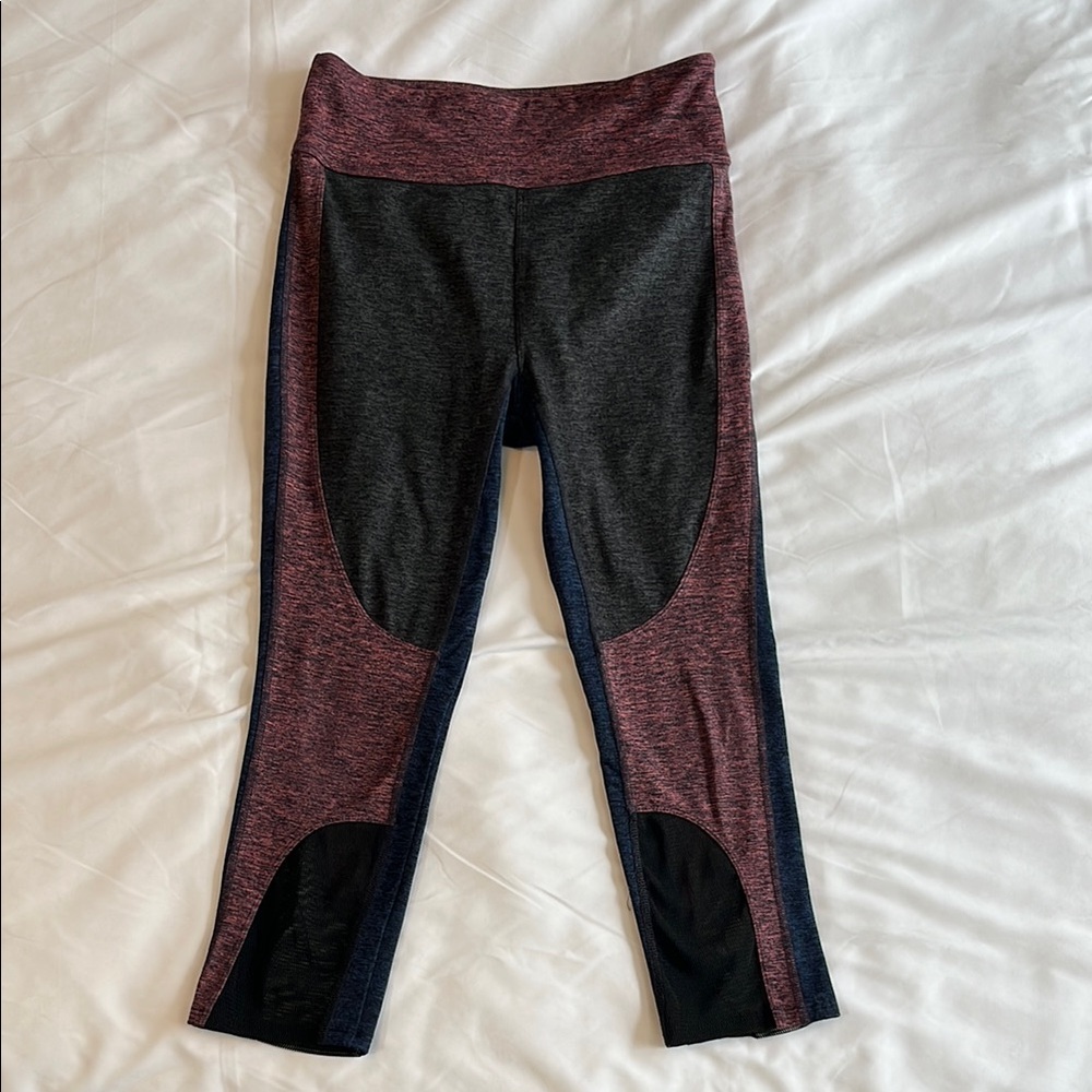 Women’s NWOT FP movement Leggings in Heathered Navy, Pink & Gray Size S